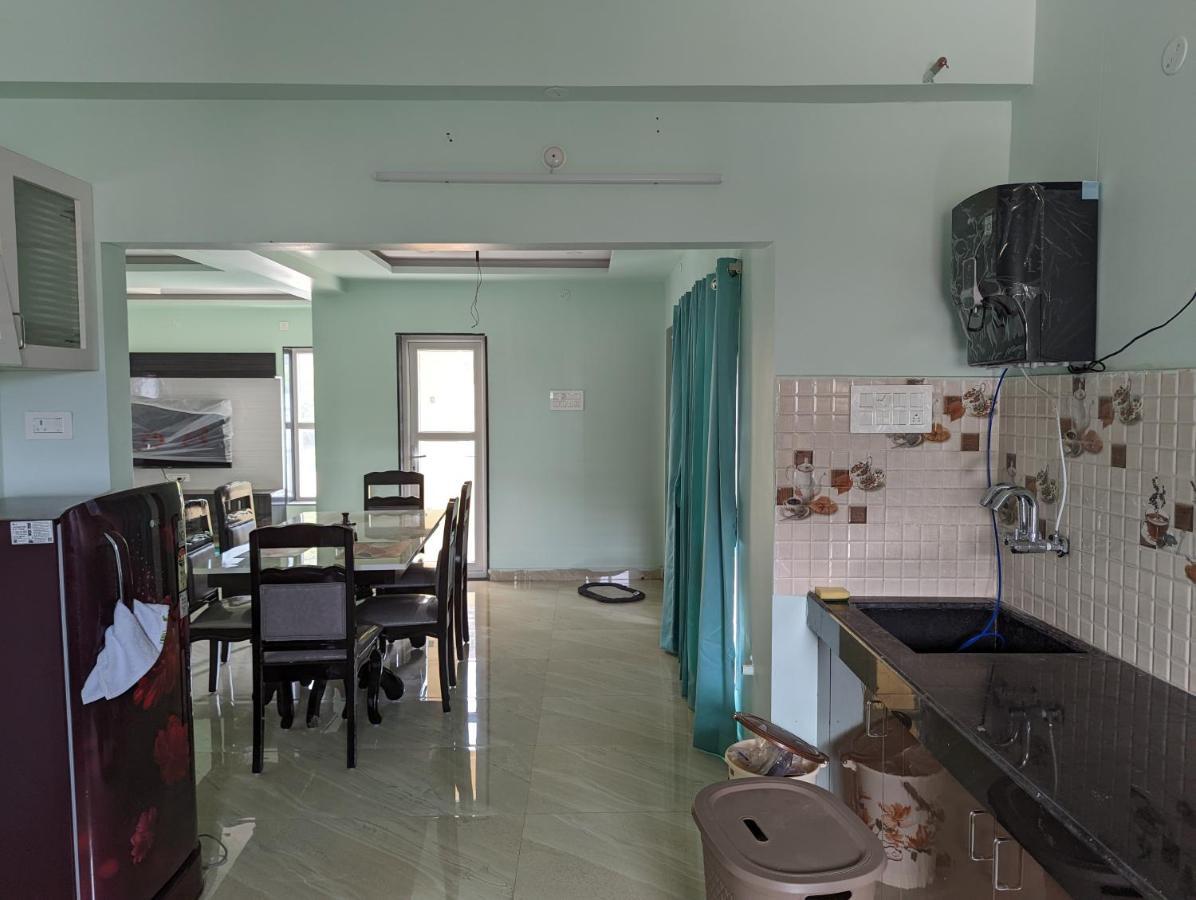 Ramya Grand Apartment Visakhapatnam Exterior photo